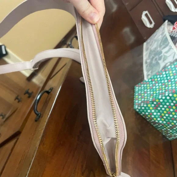 Radley London Blush Pink  Leather Crossbody Bag Adjustable Strap Gold Hardware - Picture 4 of 8